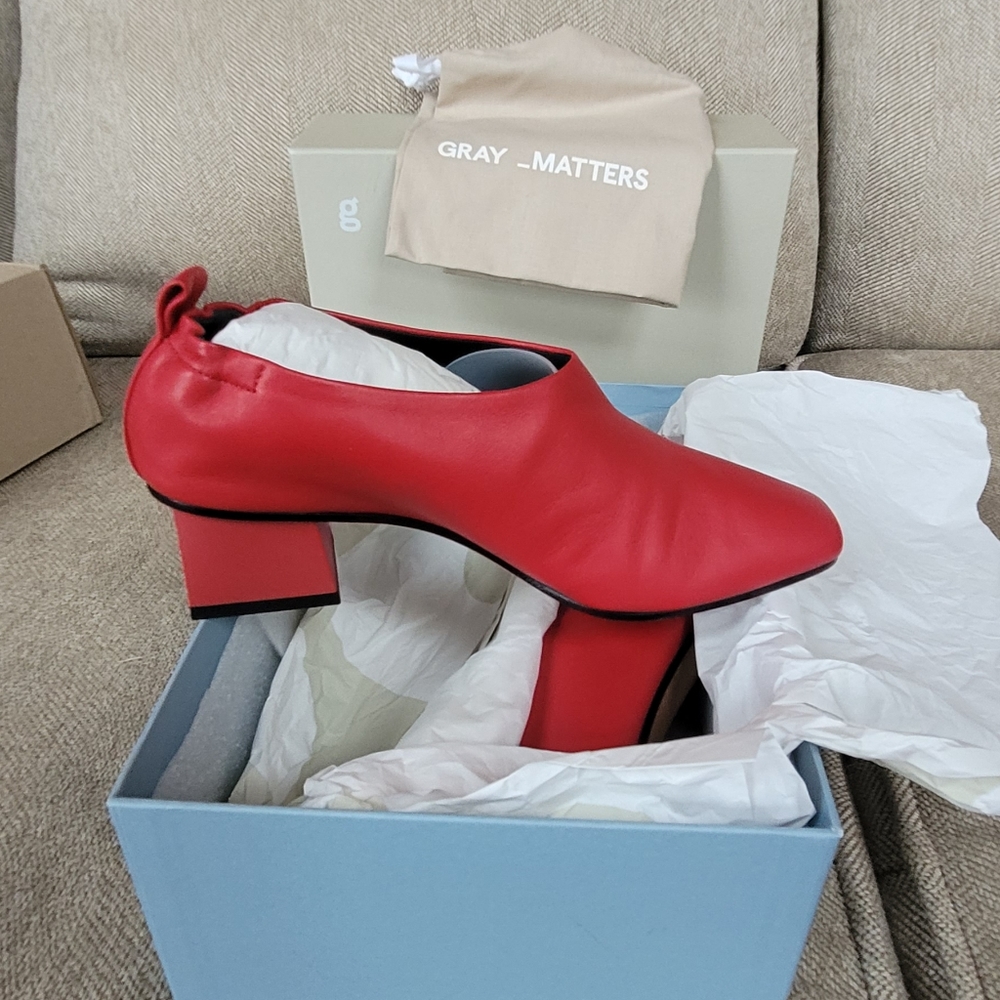 Gray Matters  red pump